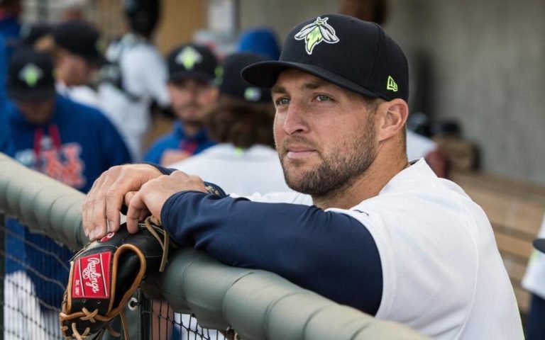 Tim Tebow dugout