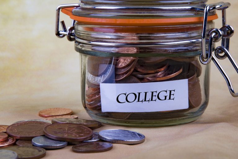 How to Save money in College